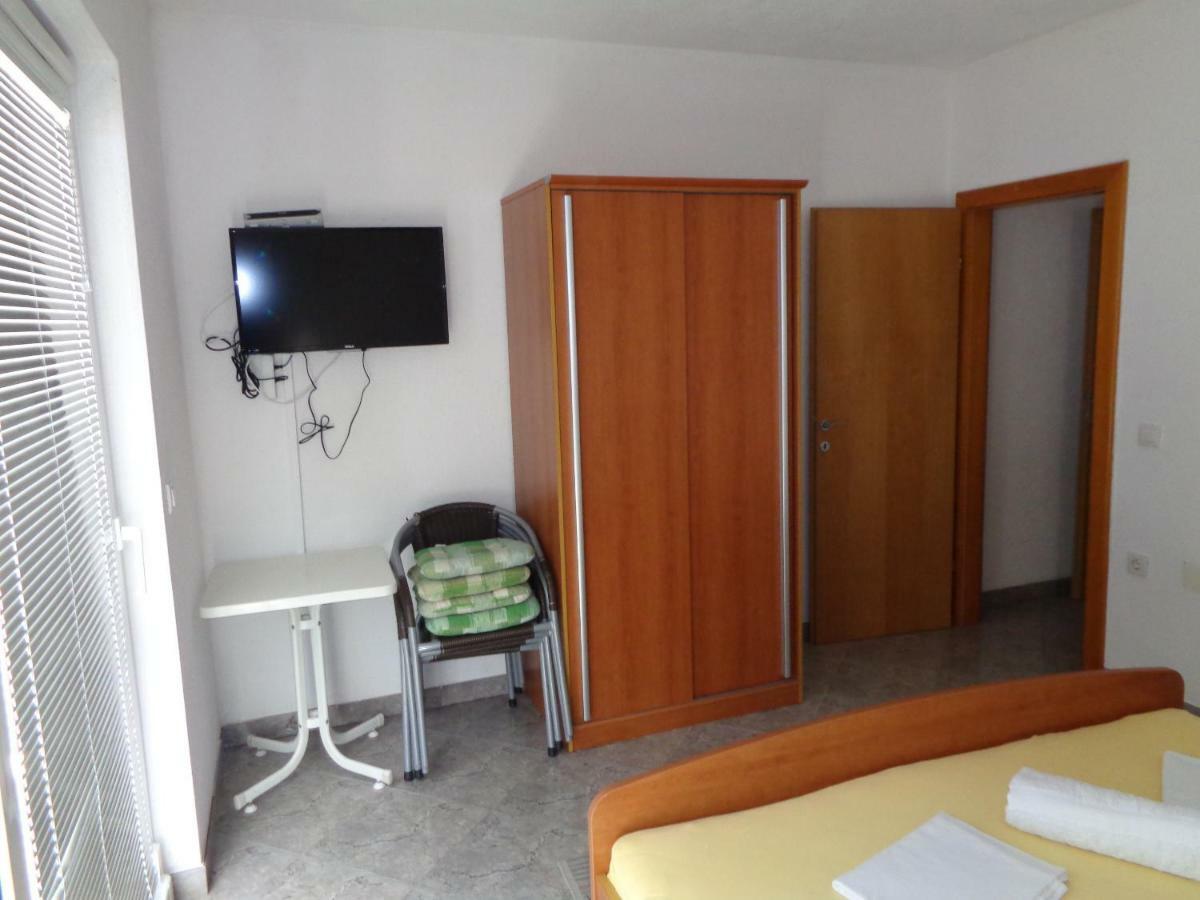Apartments Rados Локва-Рогозница Экстерьер фото