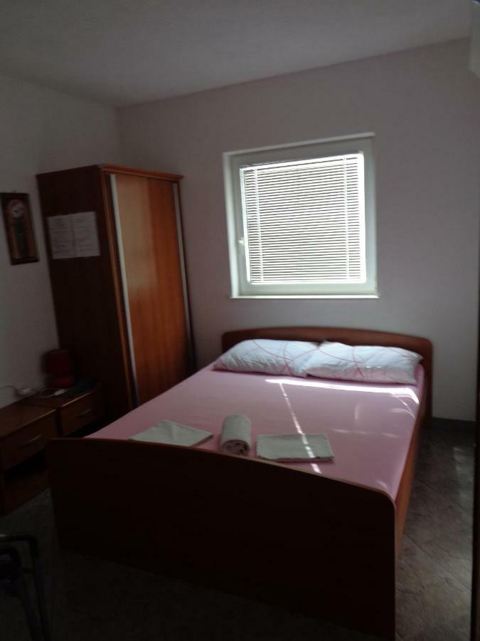 Apartments Rados Локва-Рогозница Экстерьер фото
