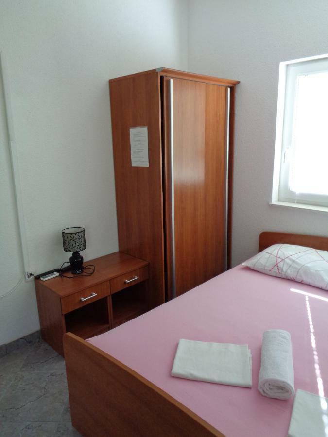 Apartments Rados Локва-Рогозница Экстерьер фото