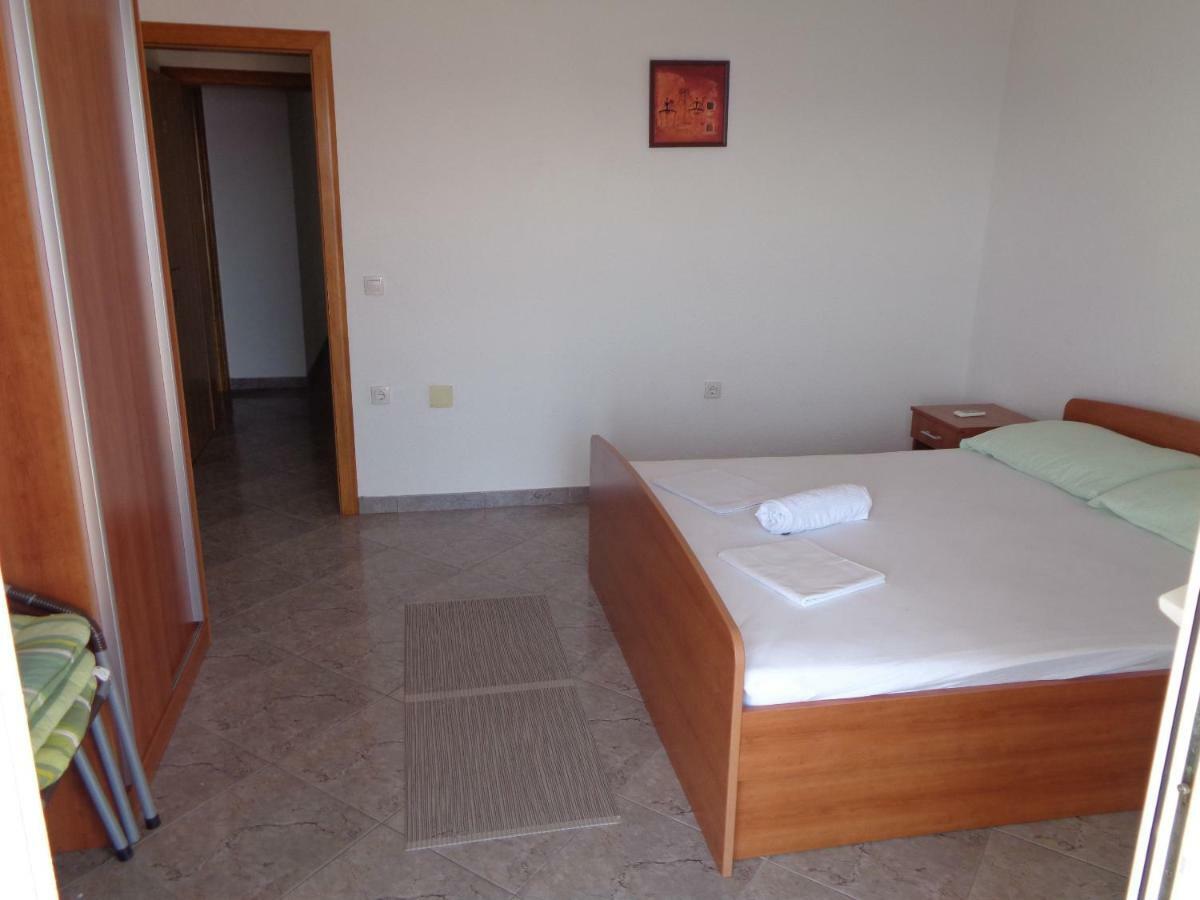 Apartments Rados Локва-Рогозница Экстерьер фото